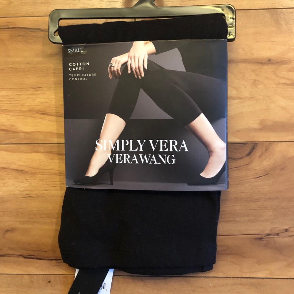 Vera Wang Cotton Capri Black Leggings